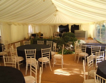 Yes, that is an actual pond in the middle of the marquee. A pond!!